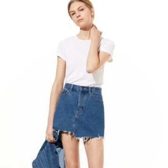 ⚡️SOLD⚡️ golden by tna testani denim cut off mini skirt - size 6 - Picture 2 of 6